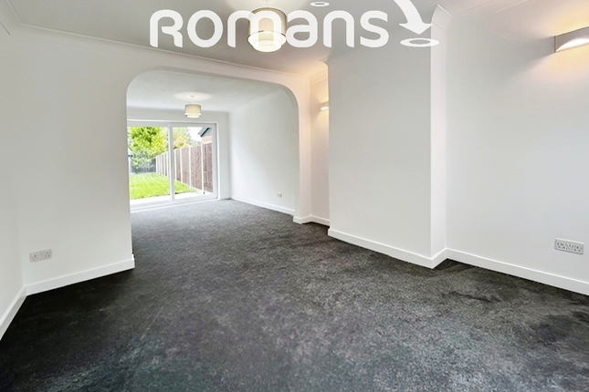 1, Lynn Way, Farnborough photo 3