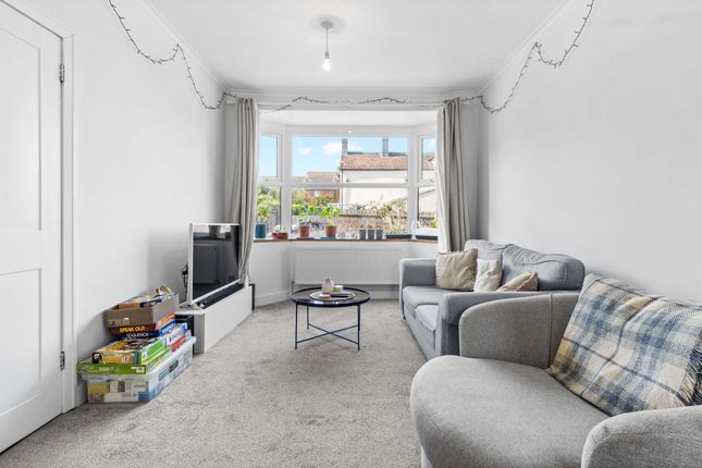2 Addingham Road, Eastbourne photo 5