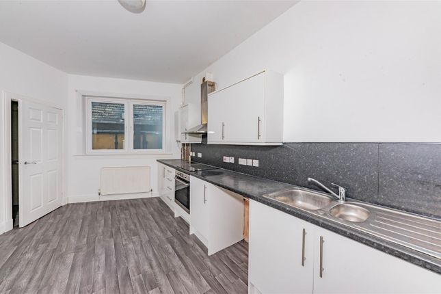 3a, West Grimsby, Arbroath photo 5