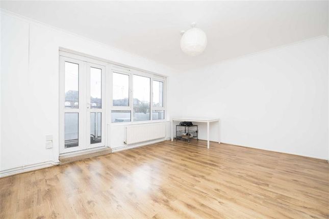 Flat for sale in Buxton Street, London