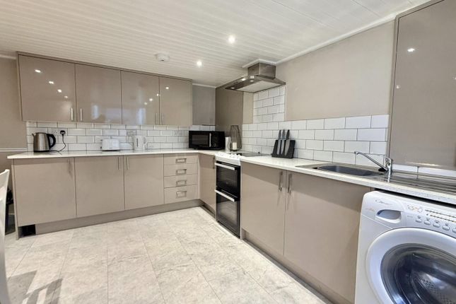 11, Elgin Street, Whitby photo 2