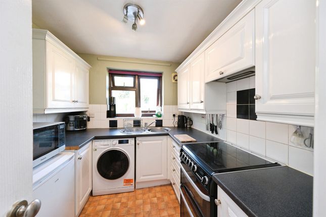 3, Cottage Close, Belper photo 4