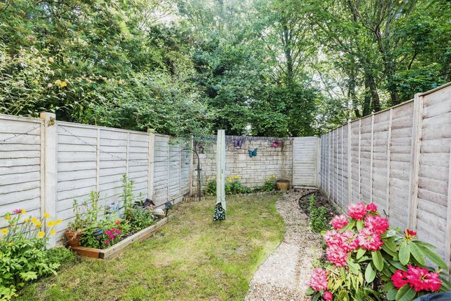 End terrace house for sale in Campden Close, Witney