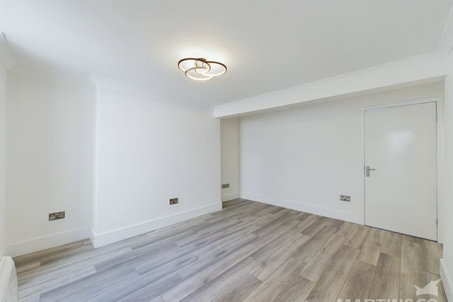 Flat for sale in Crescent Road, Worthing, West Sussex