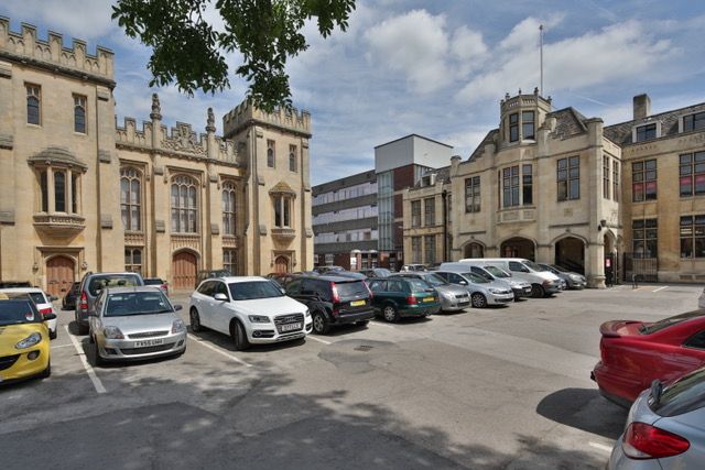 Office to let in Fountain Lane, Boston