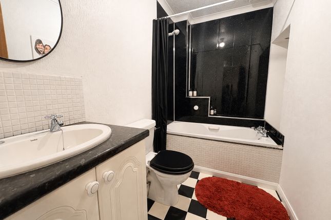 22, Nurseries Close, Exeter photo 4