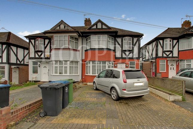 Thumbnail Maisonette for sale in Vincent Gardens, London