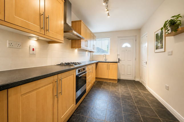 6, Browning Road, Huddersfield west yorkshire photo 5