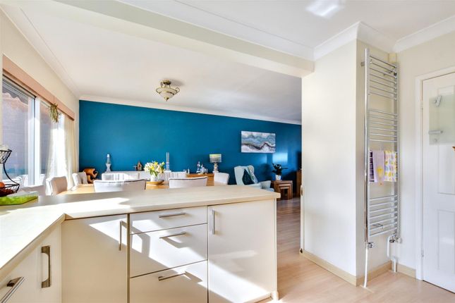 Kitchen_2.Jpeg