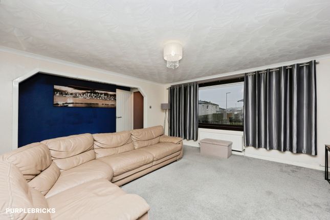 Lothian Court, Inverkeithing photo 2