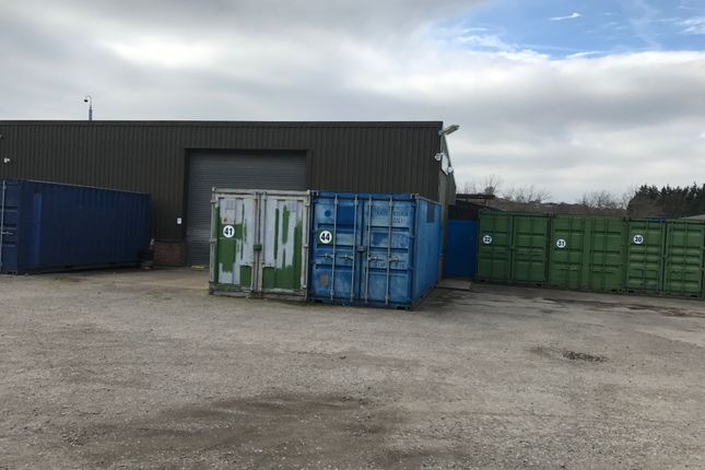 Warehouse to let in Shawfield Road, Barnsley