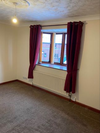 Flat to rent in King Street East, Gainsborough