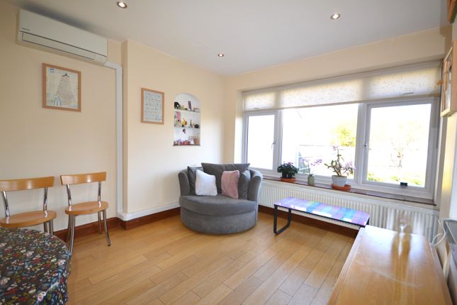 82, Regal Way, Harrow photo 5