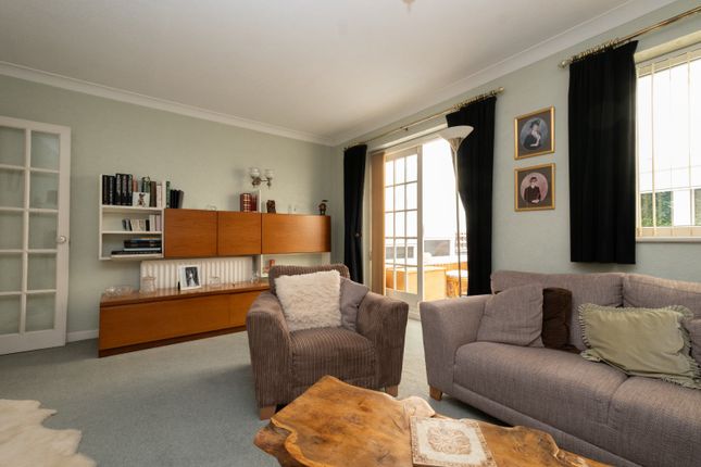 16, Newlands Drive, Deal photo 2