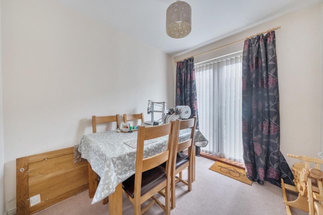 72, Drum Road, Eastleigh photo 4