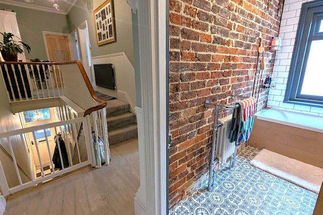 Top Flat, 95 Station Avenue, Sandown photo 4