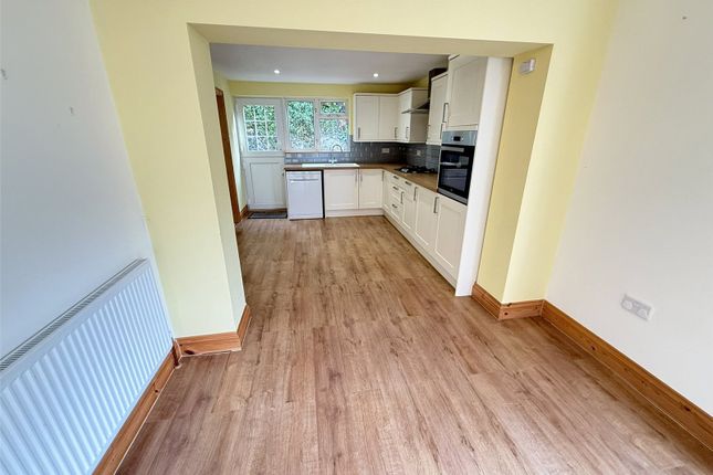 18, Eastcliffe Road, Par photo 4