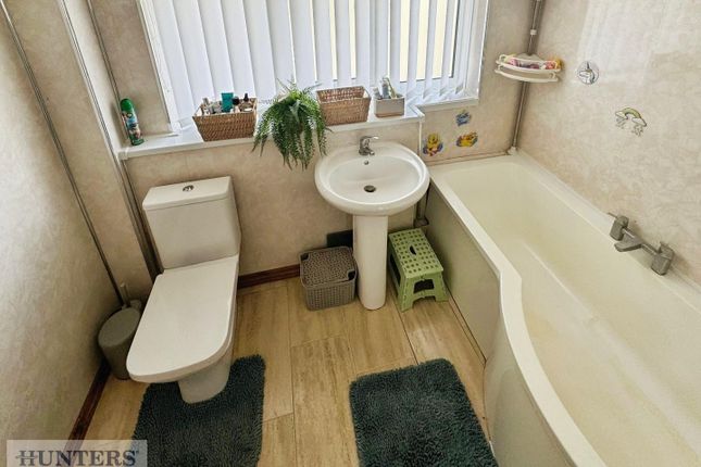 28, Dean Close, Peterlee photo 3