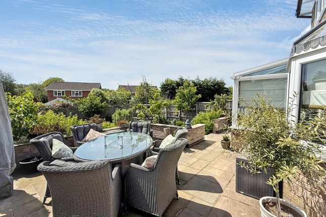 4 Dauphine Close, Coalville photo 4
