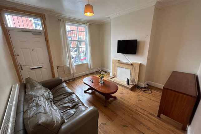 Welton Grove, Leeds photo 3