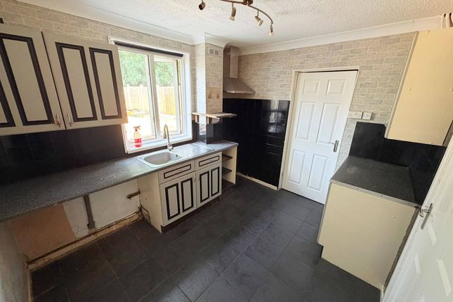 15 Clee Road, DUDLEY photo 4