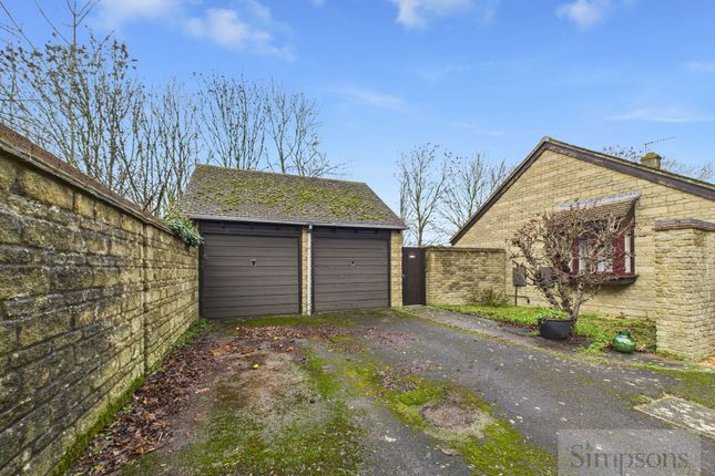 22 Hoyle Close, Witney photo 2