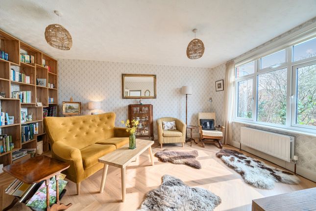 399, Fair Oak Road, Hampshire photo 2