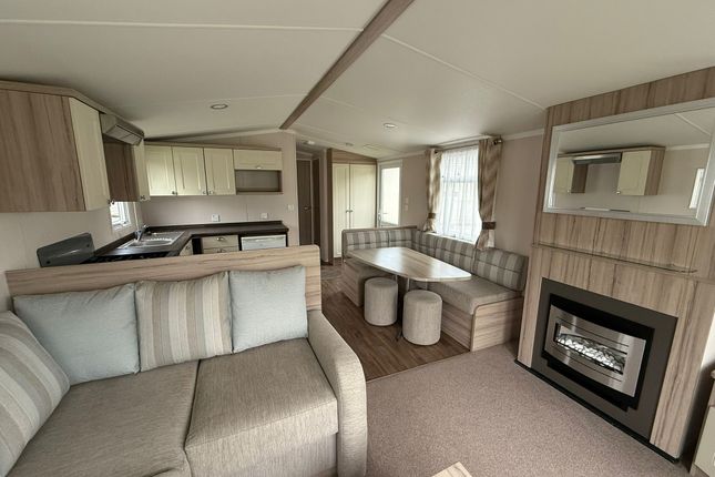 2, Jamieâ€™s Cragg Holiday Park, Welburn photo 2