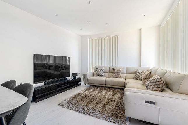 1 Kings Hill, Barking photo 4