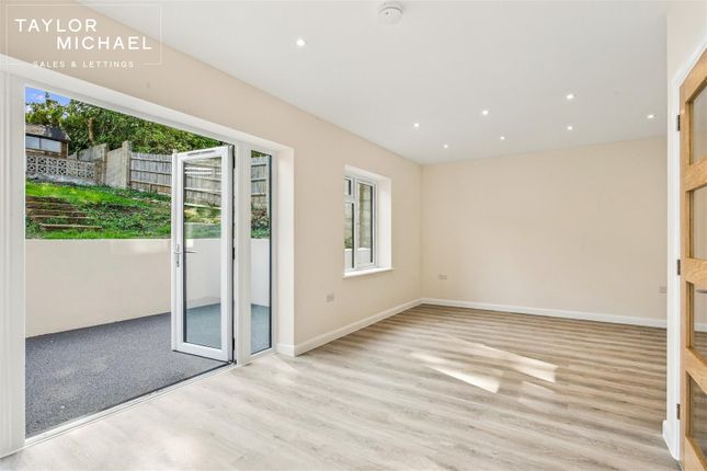 62, Dale View, Hove photo 4