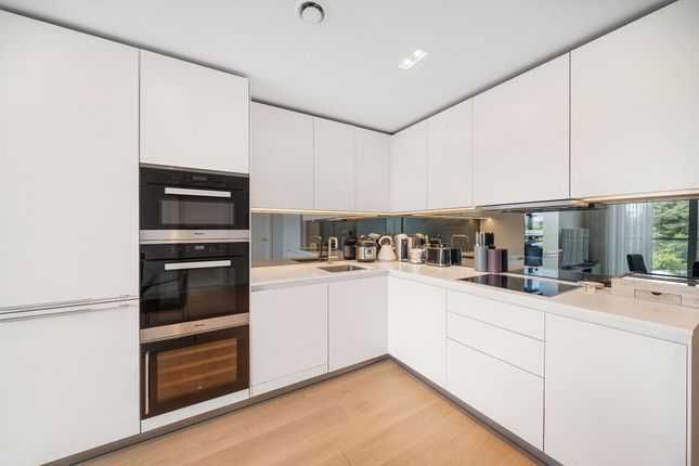 Flat 4.03, London photo 4