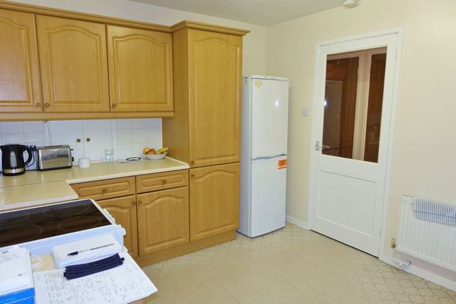 3 Waterloo Close, Newmarket photo 4