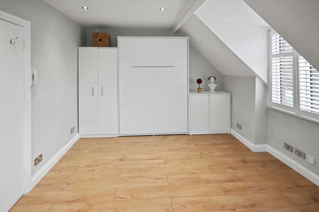 75, D Dukes Avenue, Chiswick photo 3