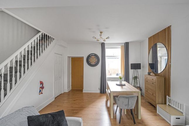 5, Llwynmadoc Street, Pontypridd photo 3