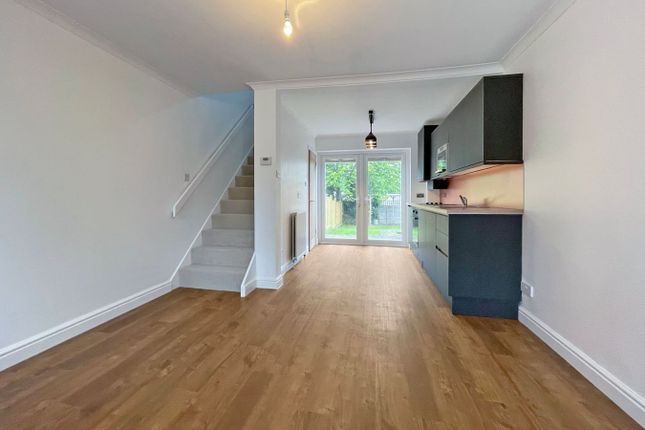 21, Black Acre Close, Amersham photo 4