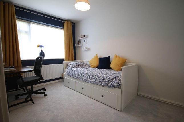 Flat for sale in Windfield, Leatherhead