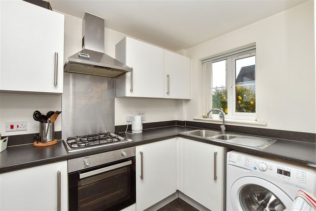 Baryntyne Crescent Hoo, Rochester photo 3
