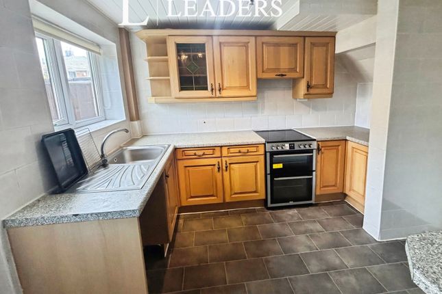 62, Milton Avenue, Whiston photo 3