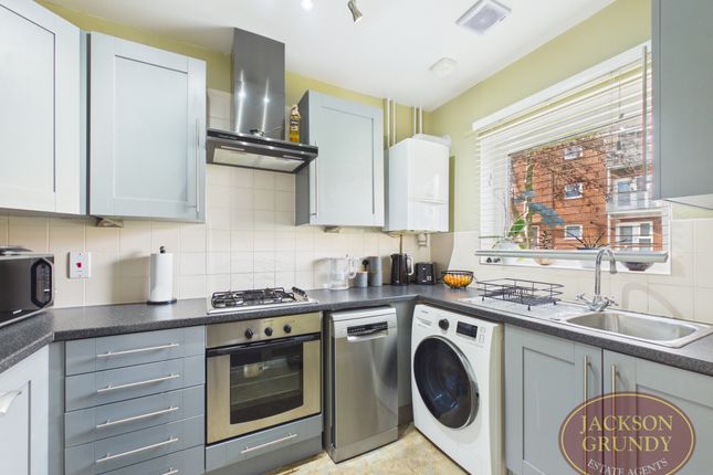 4, Alwyn Walk, Northampton photo 4