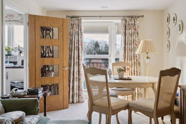 20 Blyton House, Marlow Road, Bourne End photo 3