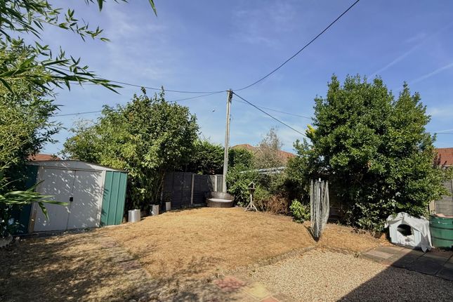 2 Coniston Road, Ringwood photo 4