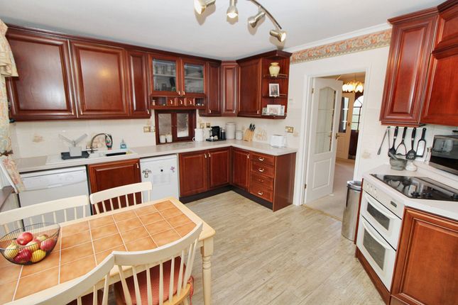1 Fernside, High Wycombe photo 2