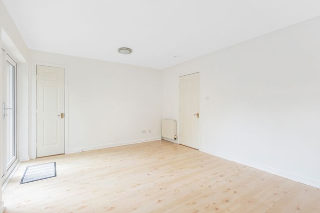4A, Peebles Road, PENICUIK photo 3