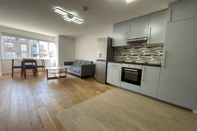 Flat 5 106 Lisson Grove, Portman Gate, London photo 2