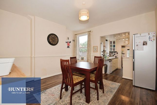 11, Tapton View Road, Chesterfield photo 3