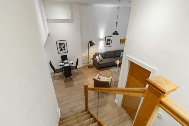 Town house to rent in Midghall Street, Liverpool