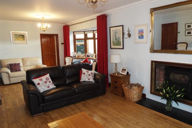 4 Bed Detached House For Sale In Beech Tree Cottage 35