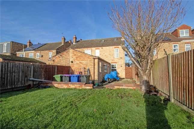 12 The Avenue, Gainsborough photo 2