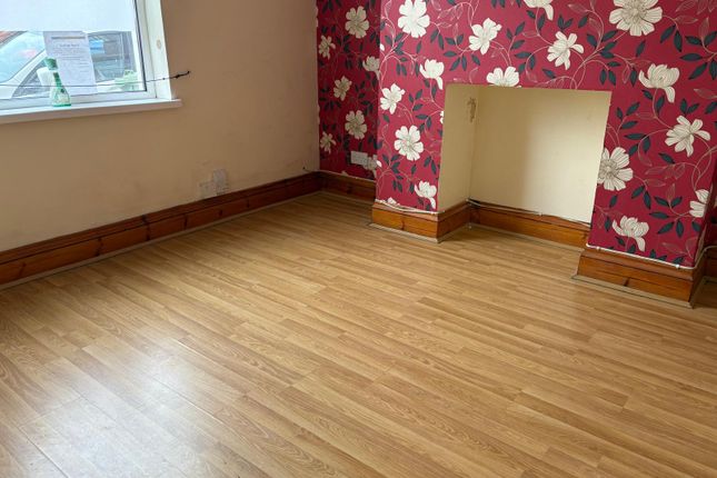 9, Bank Street, Newport photo 3