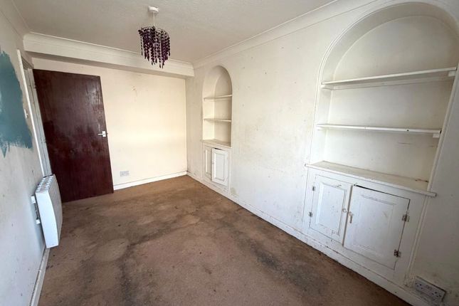 2 Chapel Street, Camborne photo 3
